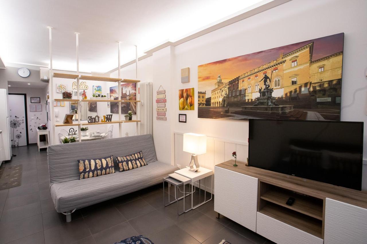 Happy Home Bo Centro Free Private Parking 볼로냐 외부 사진