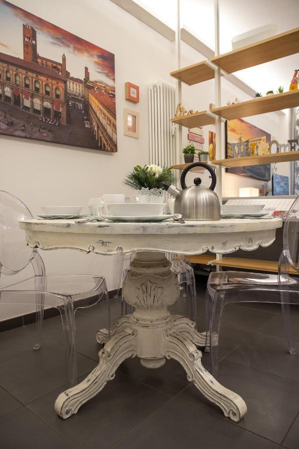 Happy Home Bo Centro Free Private Parking 볼로냐 외부 사진