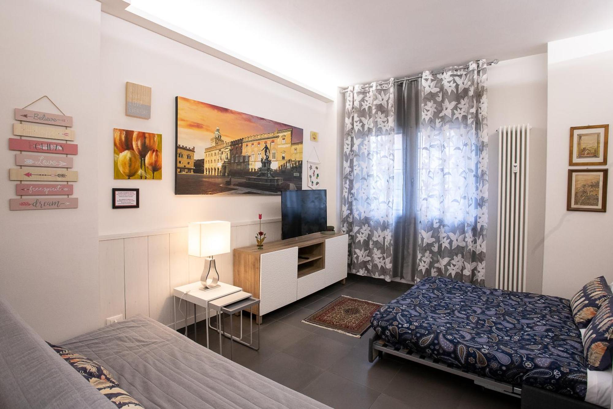 Happy Home Bo Centro Free Private Parking 볼로냐 외부 사진