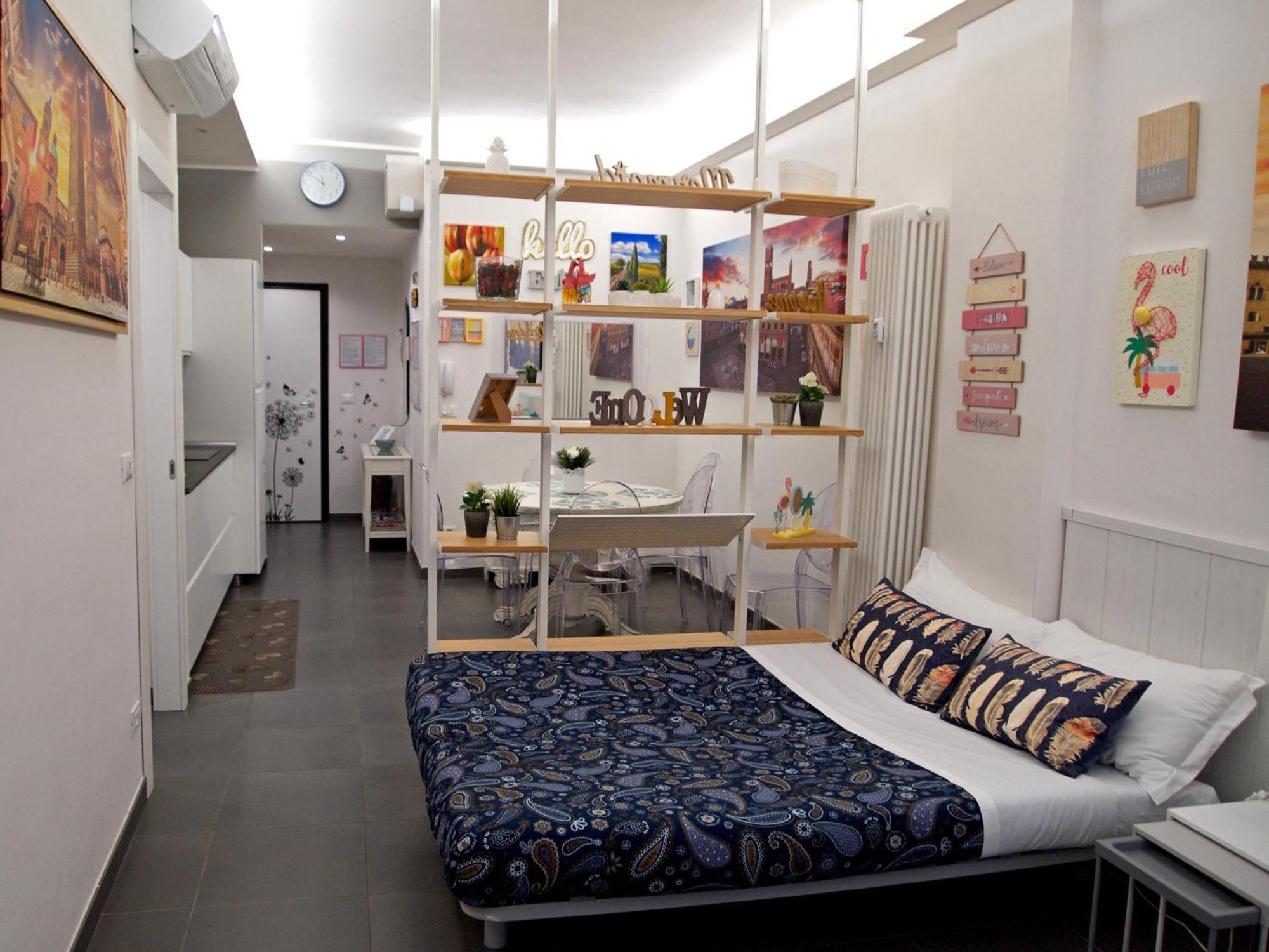 Happy Home Bo Centro Free Private Parking 볼로냐 외부 사진
