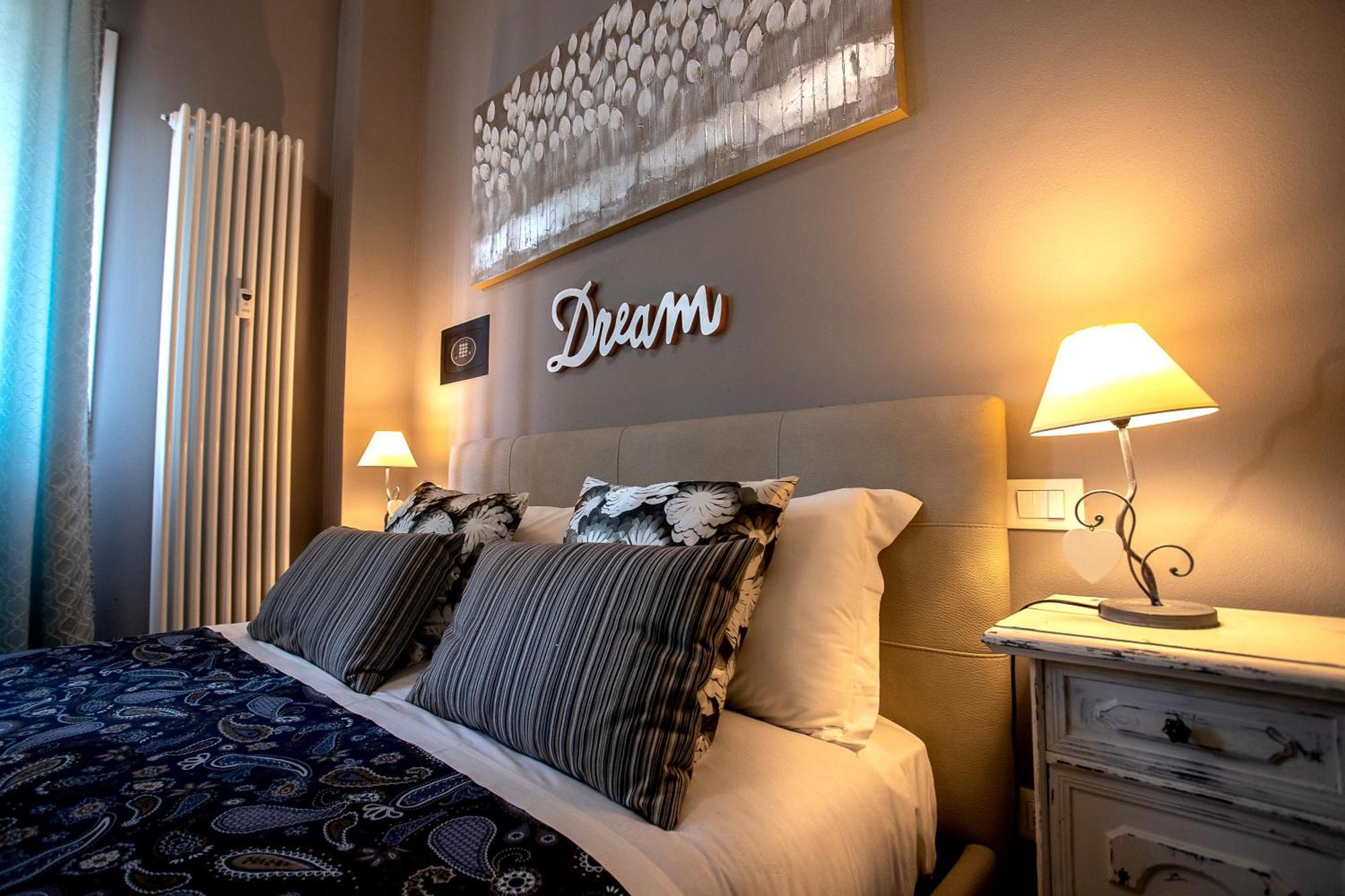 Happy Home Bo Centro Free Private Parking 볼로냐 외부 사진